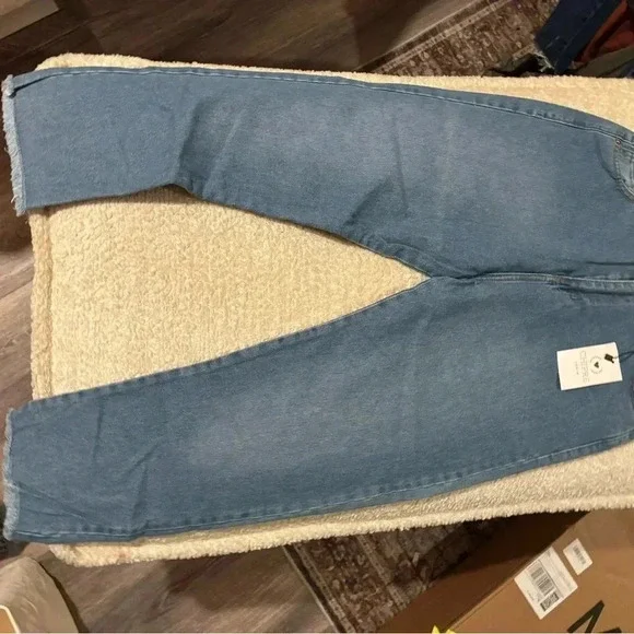 NWT Chipre High Rise Mom Barrel Jeans 27/4 crop - Picture 8 of 8